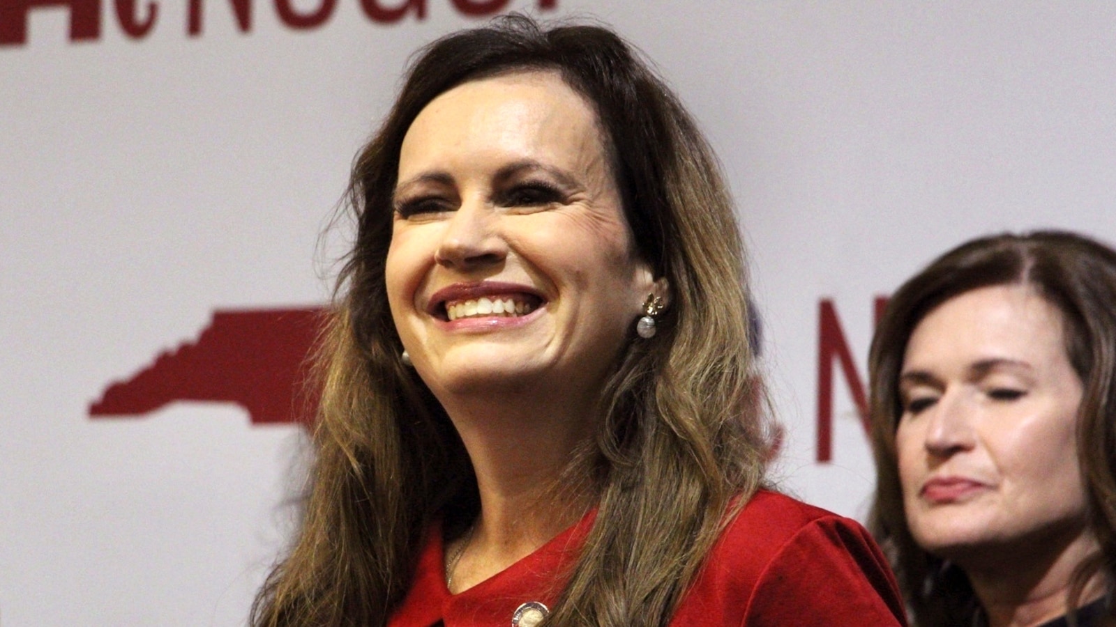 North Carolina state representative flips parties, gives Republicans