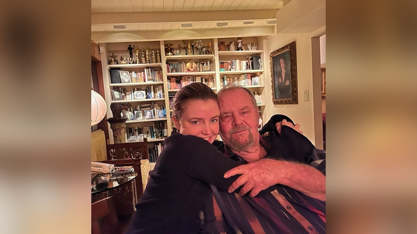 Jack Nicholson hugs daughter Lorraine in sweet new social media photo - ABC  News, image size:1600x900