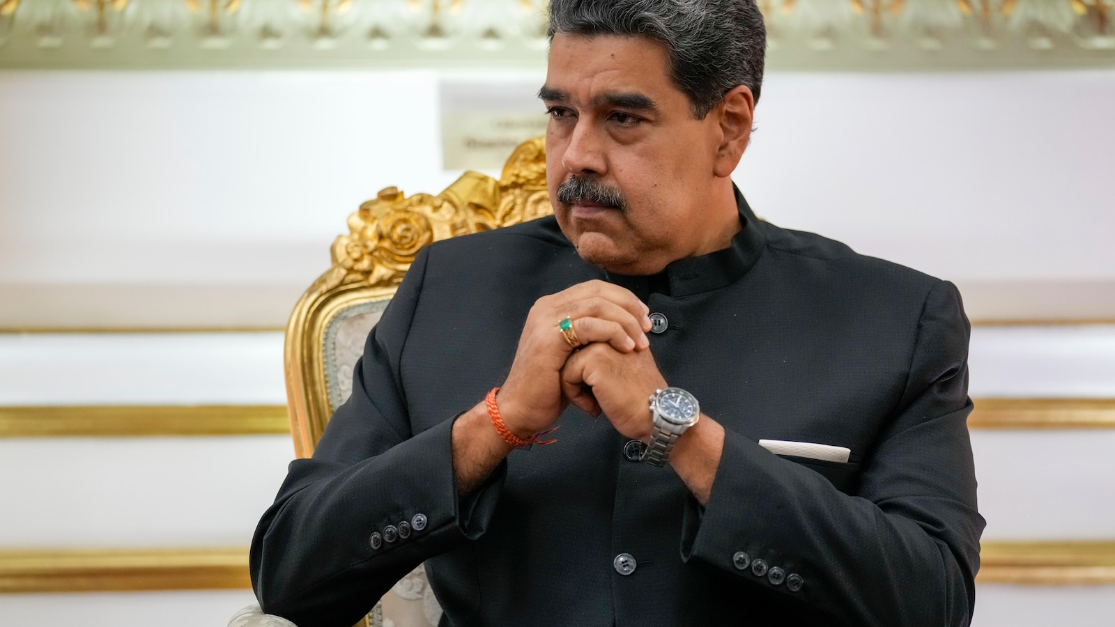 Venezuela closes embassy in Ecuador to protest raid on Mexican embassy there