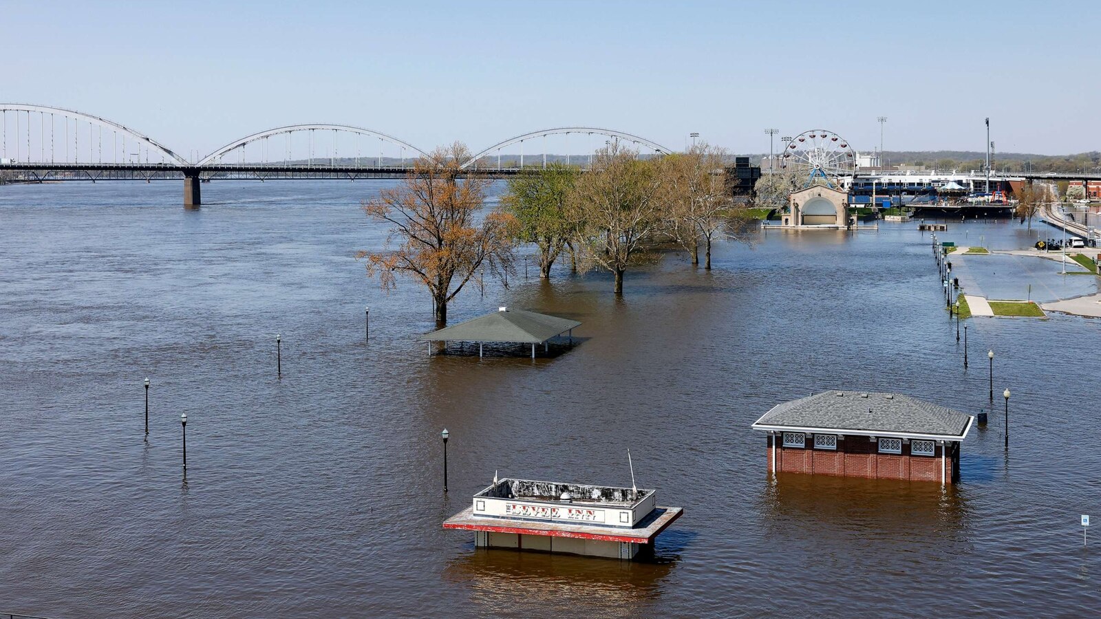 Flood threat continues from swelling Mississippi River ABC News