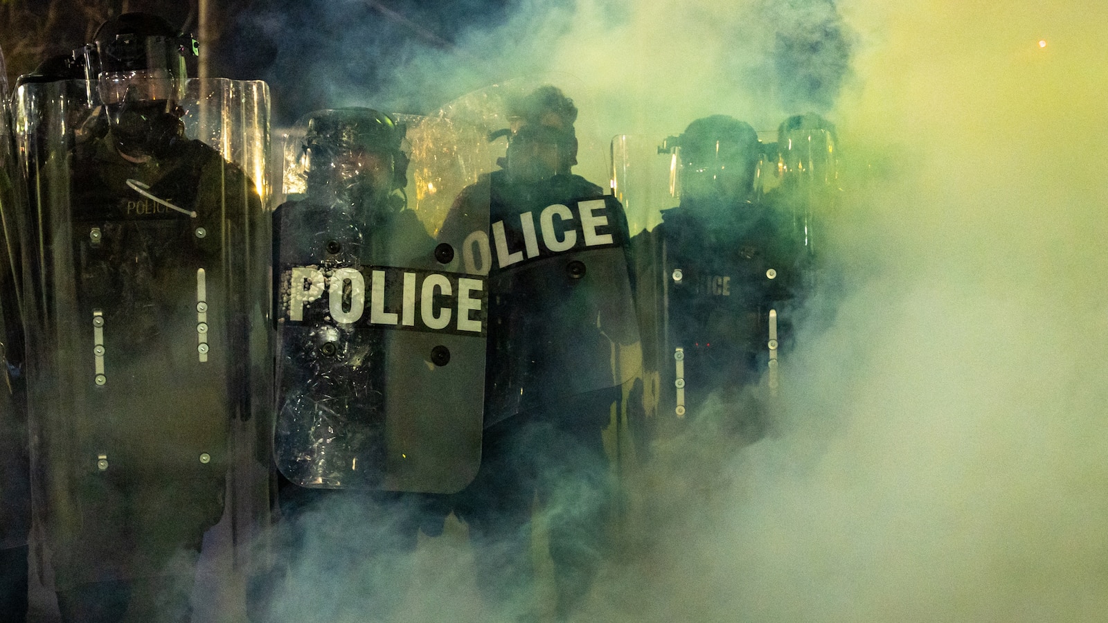 New Jersey police sergeant charged with stealing journalist's camera bag at immigration protest