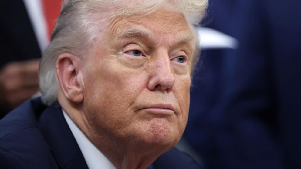 Video Trump tells Israel to stop bombing after Hamas says they're ...