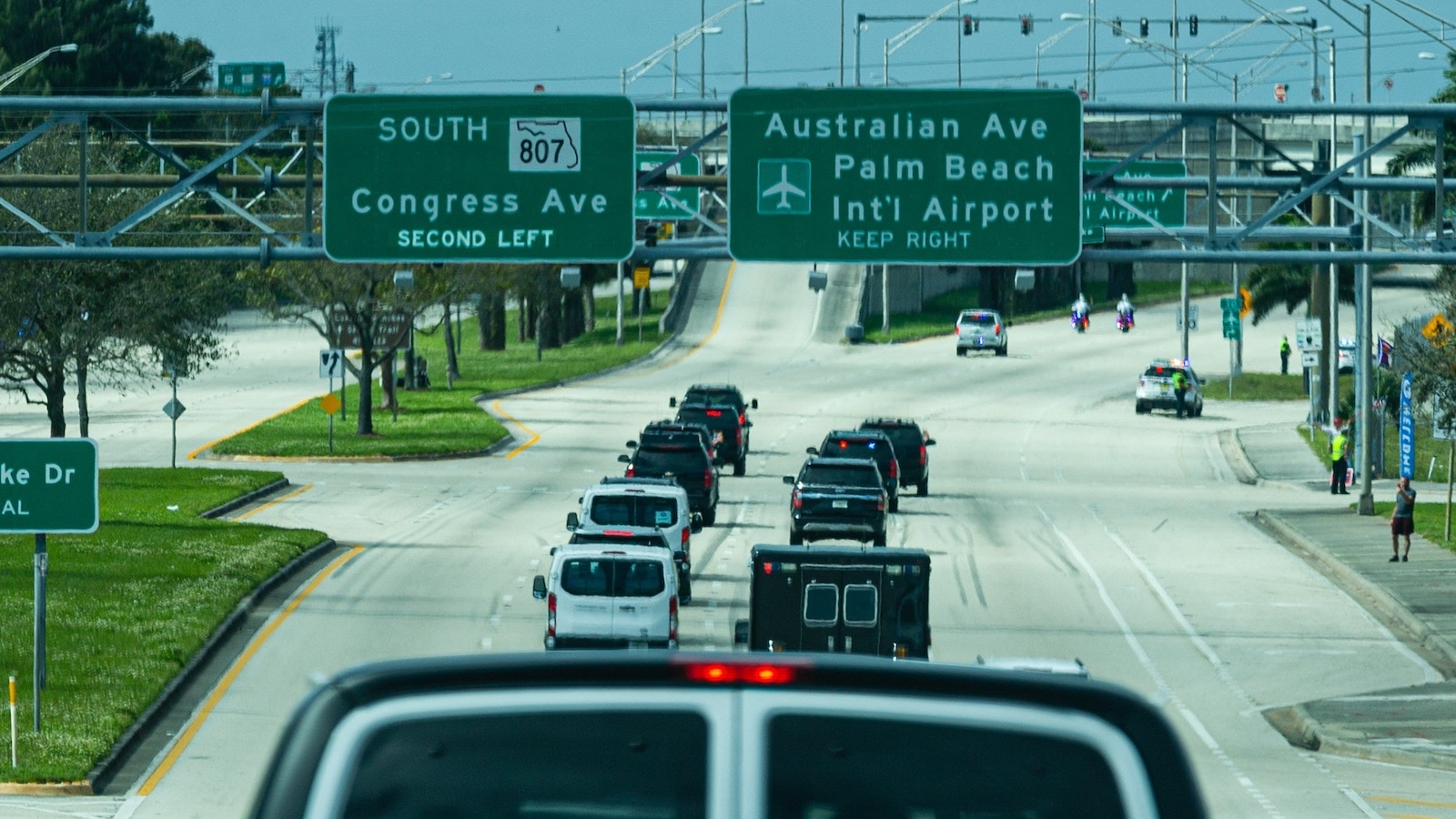 Trump company seeks to trademark his name on airports