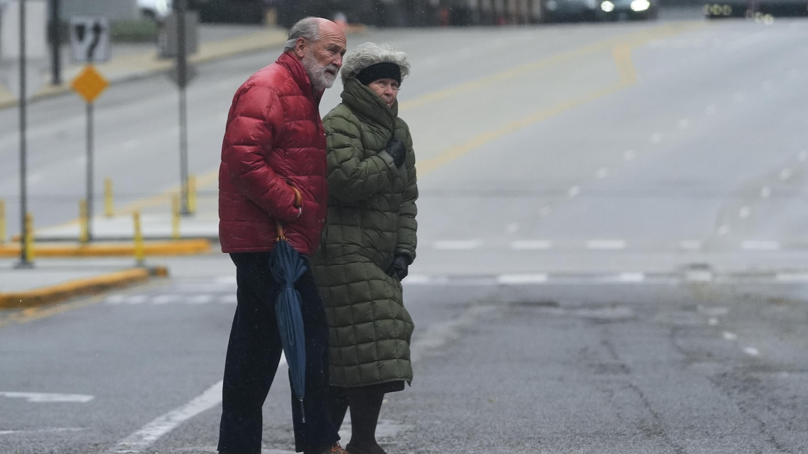Meteorologists warn of 'intense' snow in Great Lakes states and record lows in South