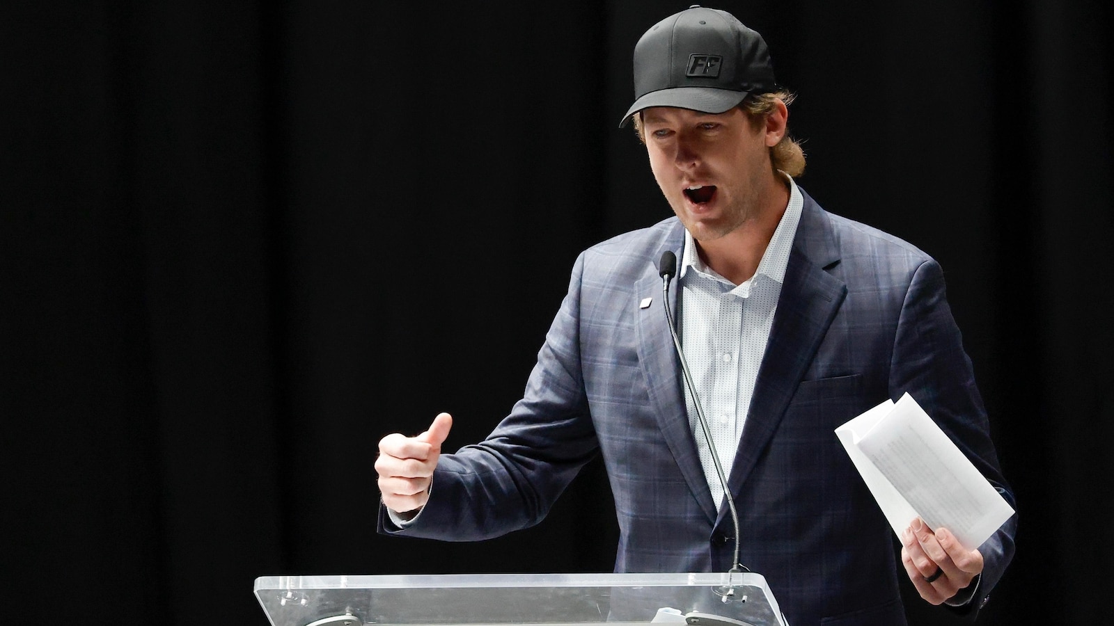 De YouTuber a piloto de NASCAR: Cletus McFarland amplió su currículum en Daytona