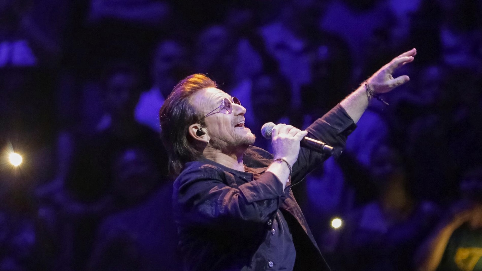 La nueva música de U2 rinde homenaje a Rennie Goode y se inspira en eventos mundiales
