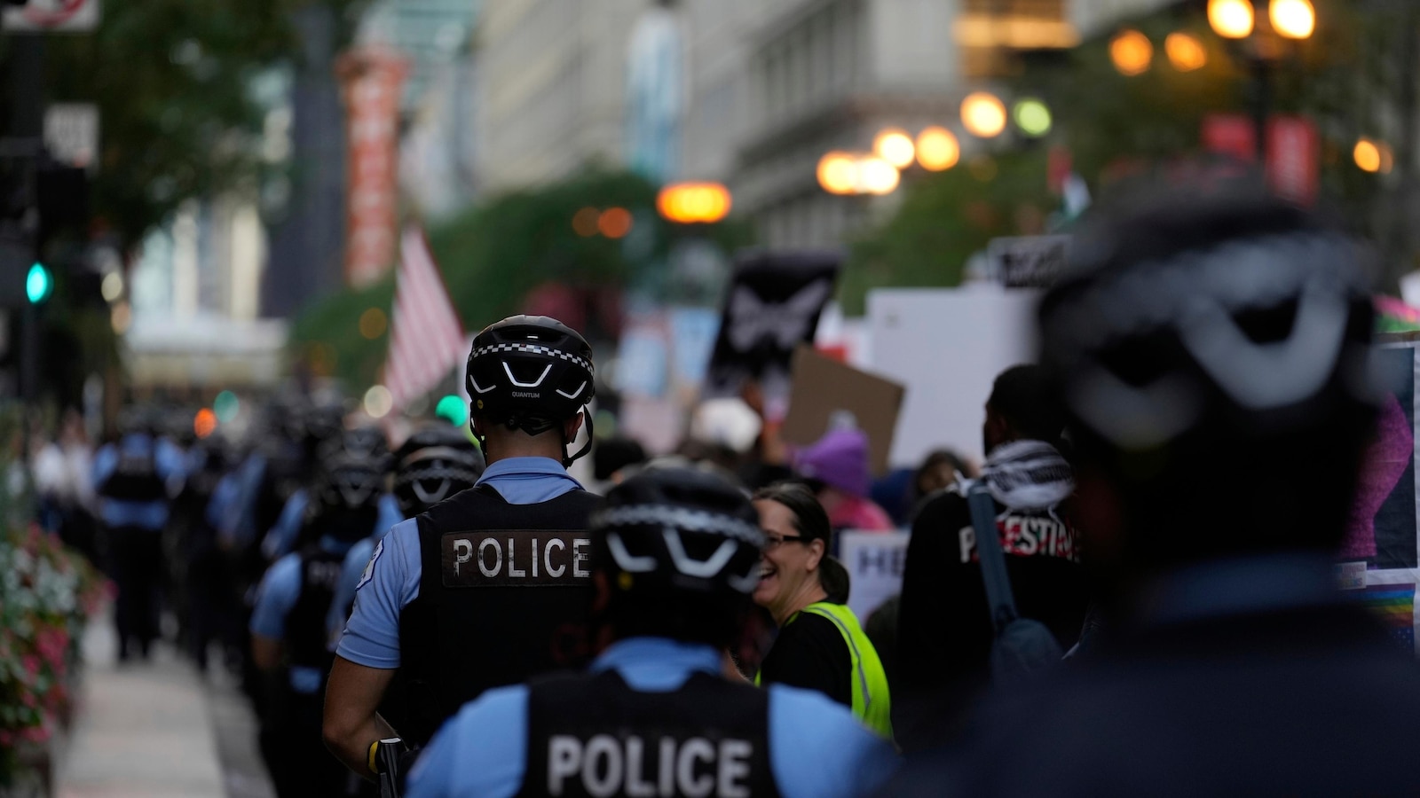 Potential federal intervention poses challenges for Chicago police on the ground