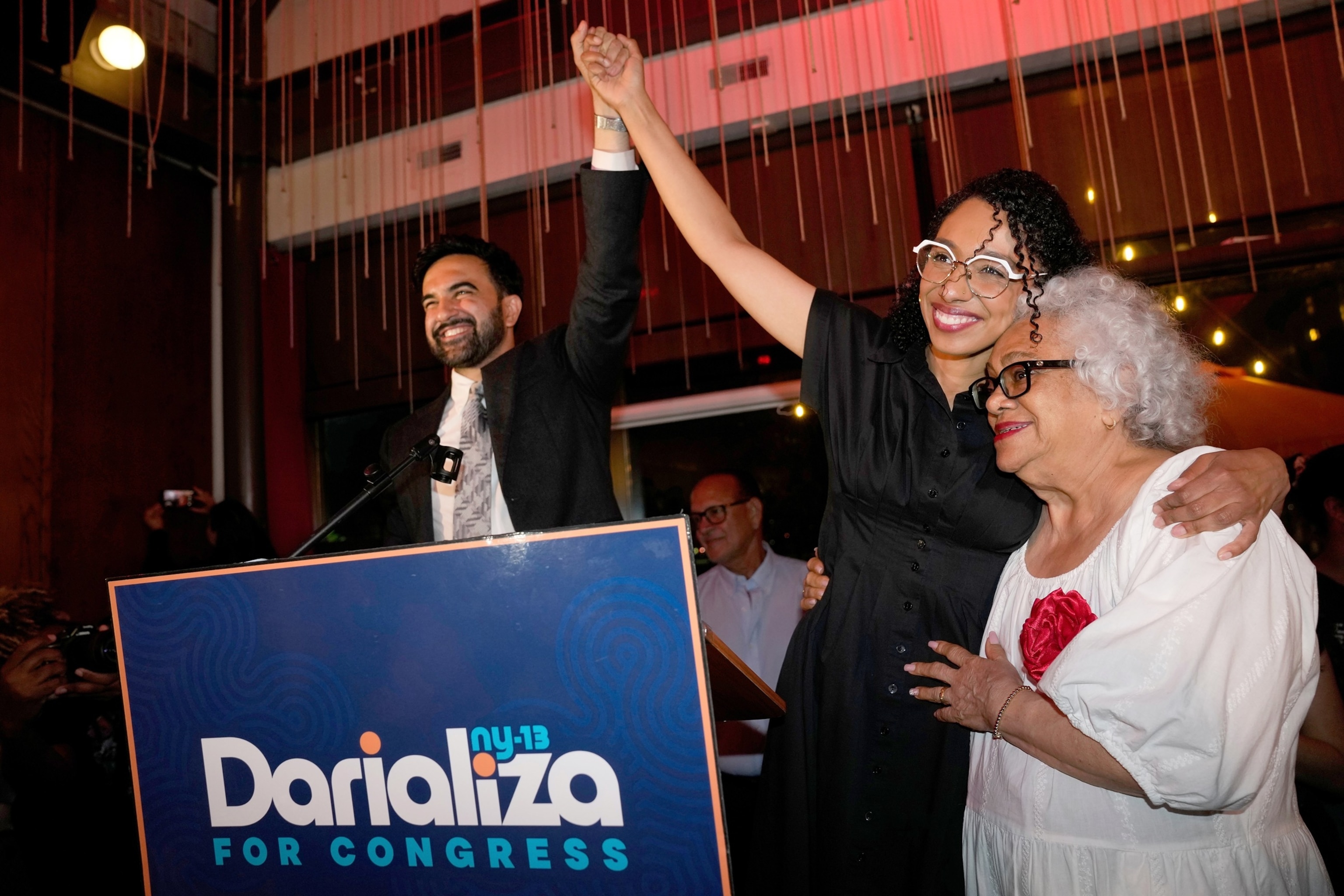  Mamdani won big, but it's a mistake to think all Democrats swung left: ANALYSIS
