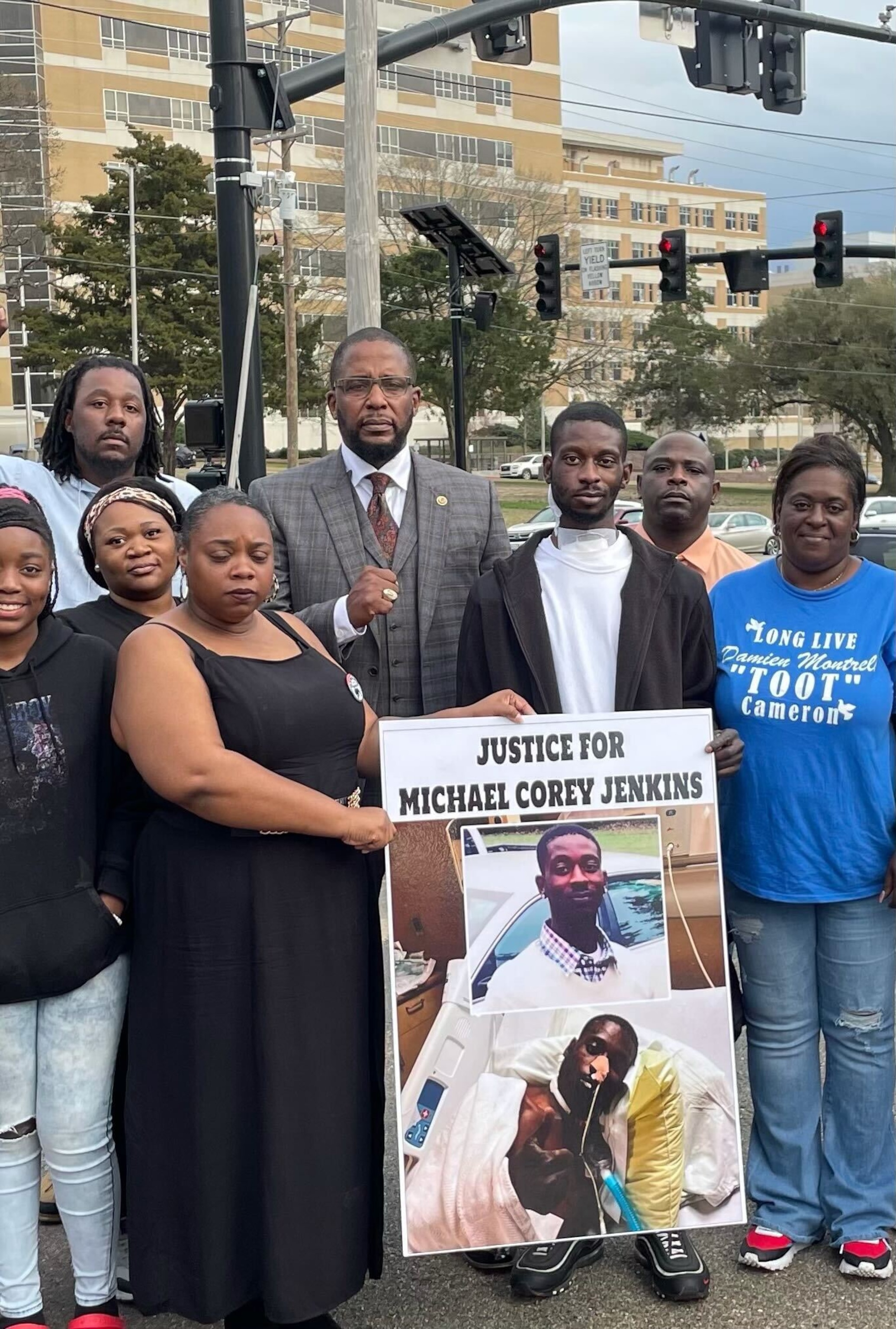 Doj Opens Civil Rights Investigation After Black Man Shot In Face By Deputy Abc News 5672