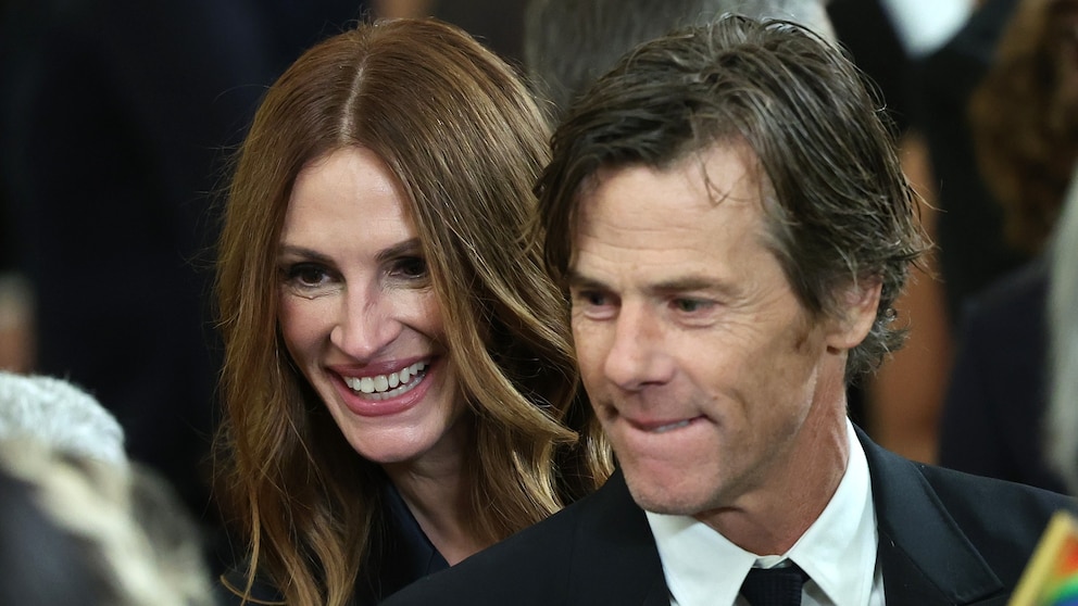 Julia Roberts shares sweet photo with husband Daniel Moder on his