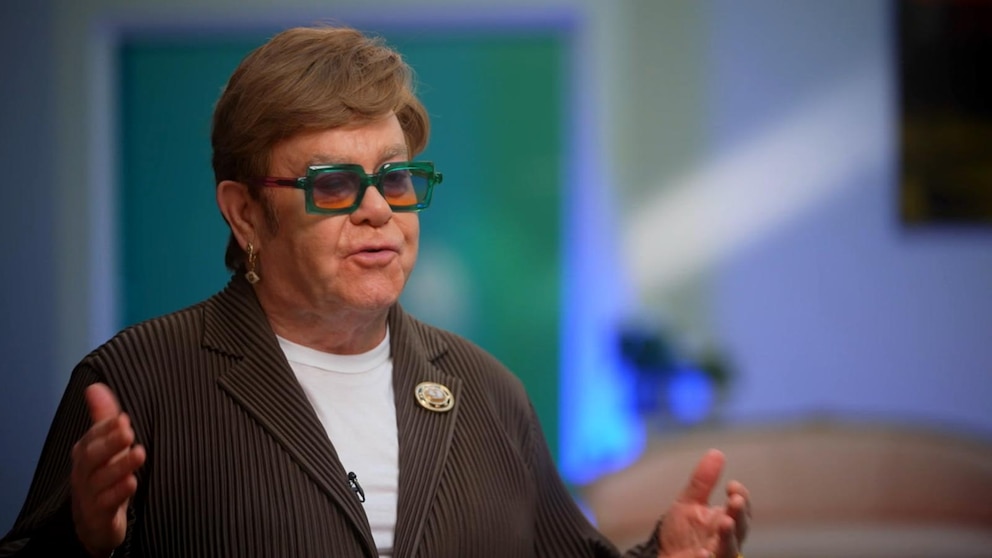 NextImg:Video Elton John opens up about losing his eyesight