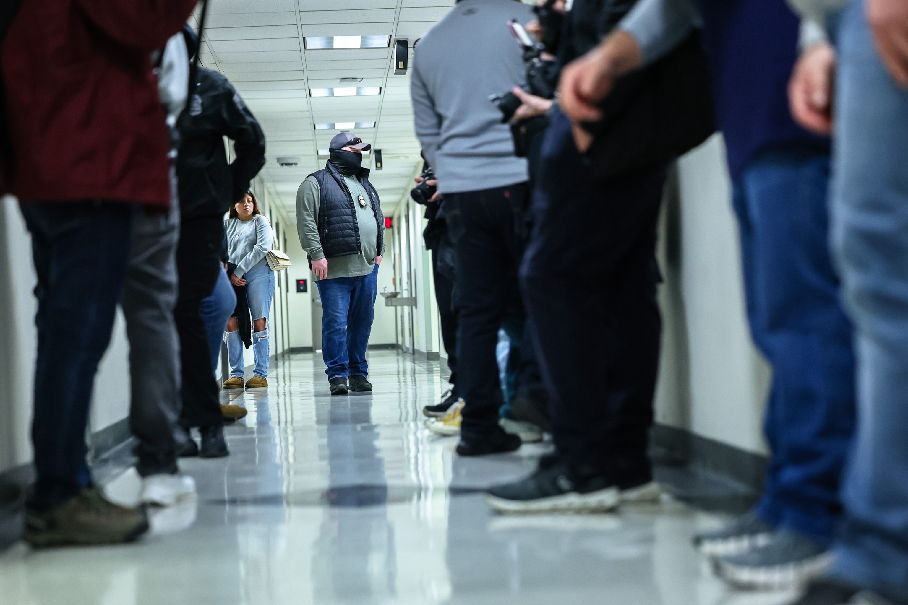 PHOTO: DHS Says Federal Agents To Begin Wearing Body Cameras During Immigration Enforcement