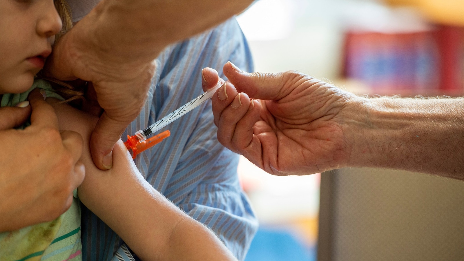 Leading pediatrician group recommends COVID vaccine for infants, toddlers in contrast with RFK Jr.