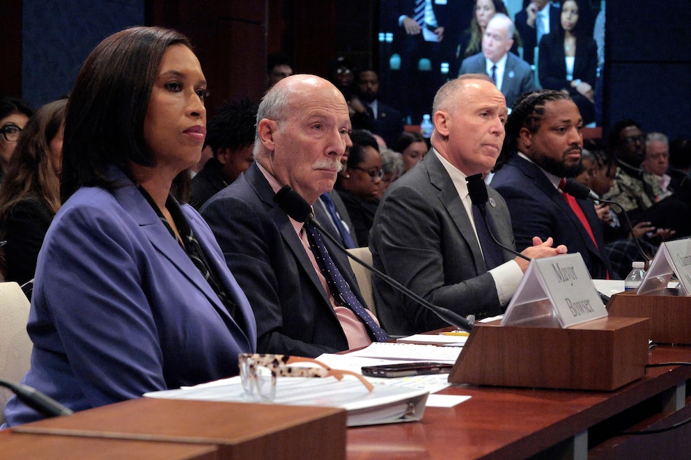 PHOTO: D.C. Mayor Muriel Bowser, DC Council Chair Phil Mendelson, DC Attorney General Brian Schwalb and Gregory Jackson Jr., testify before the House Oversight and Government Reform Committee.