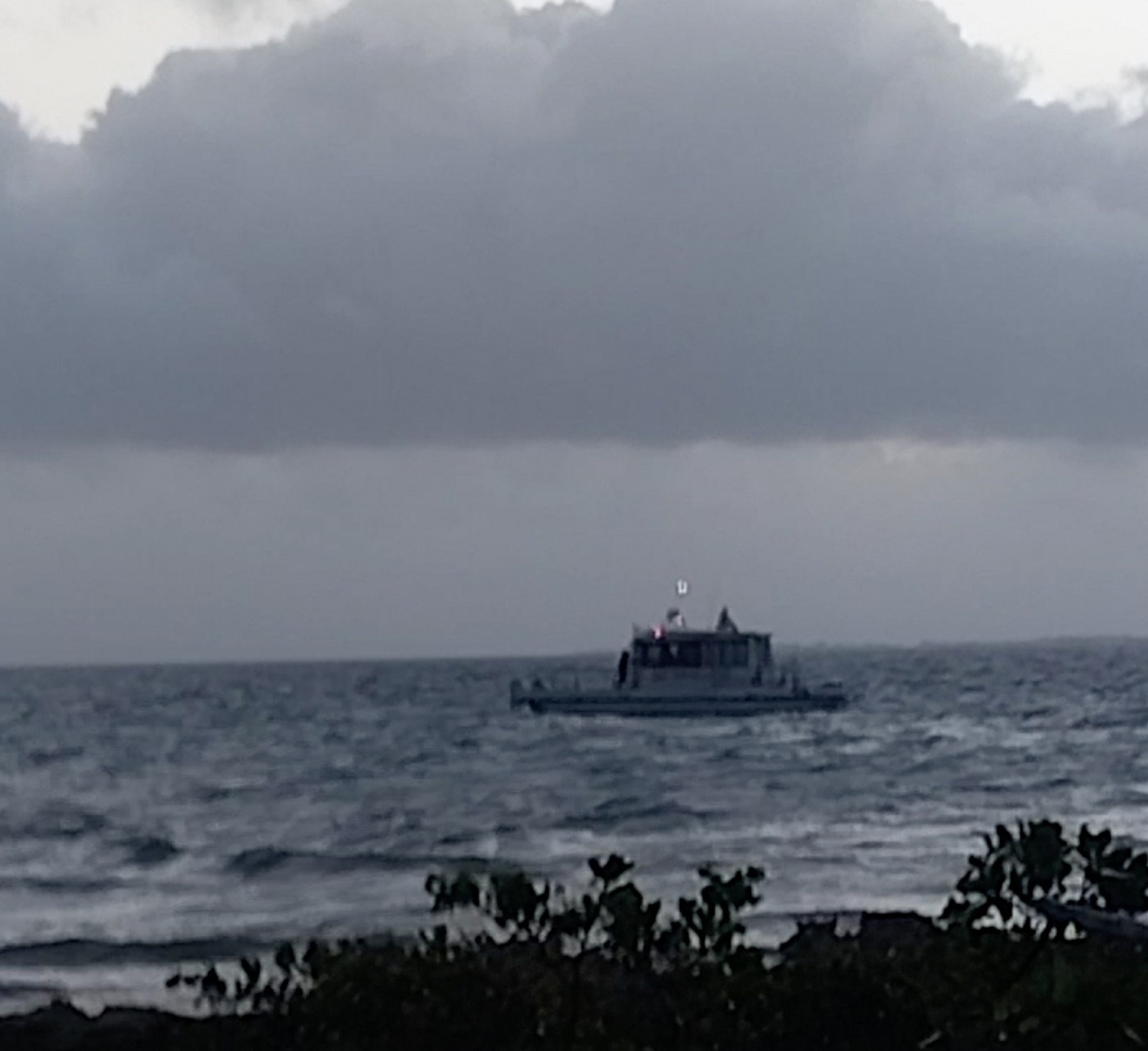 बहामास में नाव पर सवार होकर समुद्र में डूबने के बाद अमेरिकी महिला लापता: पुलिस