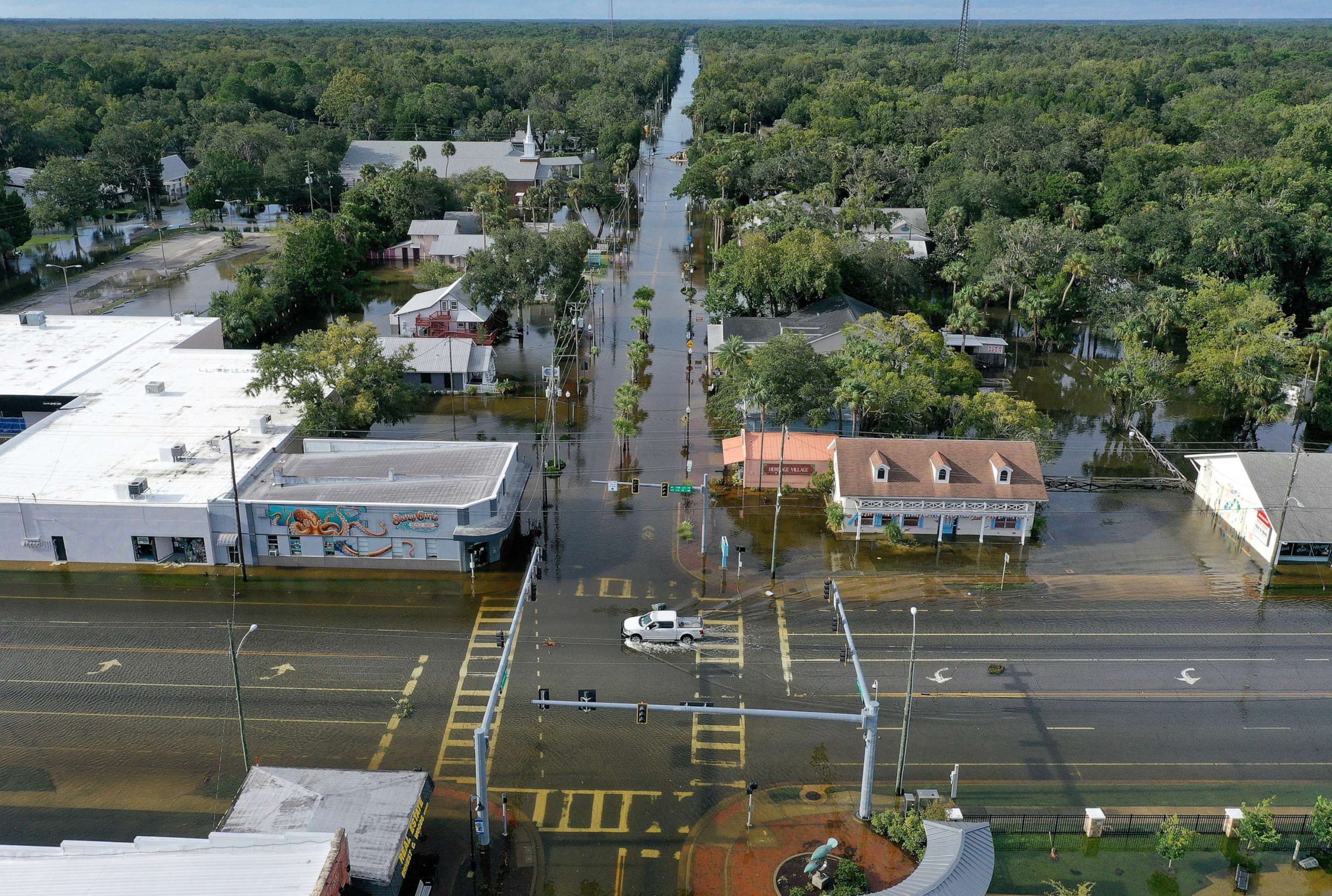 Hurricane Idalia tears through Crystal River, a safe haven for manatees ...