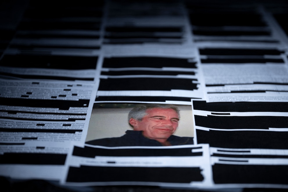 PHOTO: TOPSHOT-US-POLITICS-JUSTICE-EPSTEIN