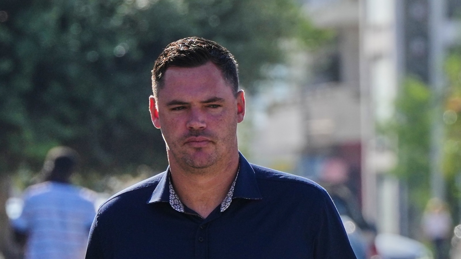 Британски баща моли кипърски съдия да избегне затвора след фаталното падане на сина си в хотел