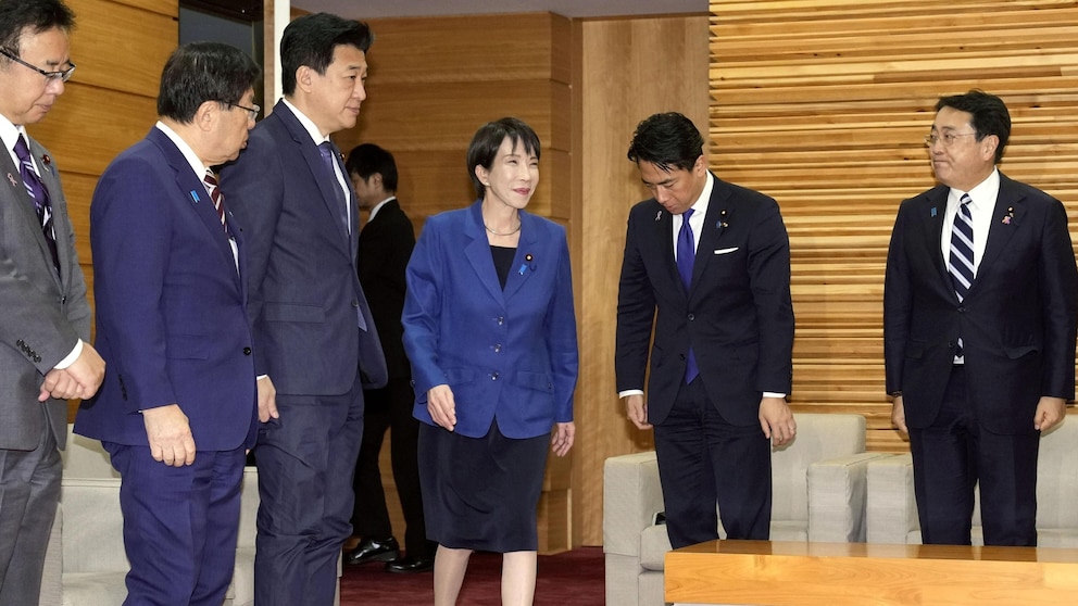 Japan OKs $135 billion stimulus package to help revive its sluggish economy  - ABC News