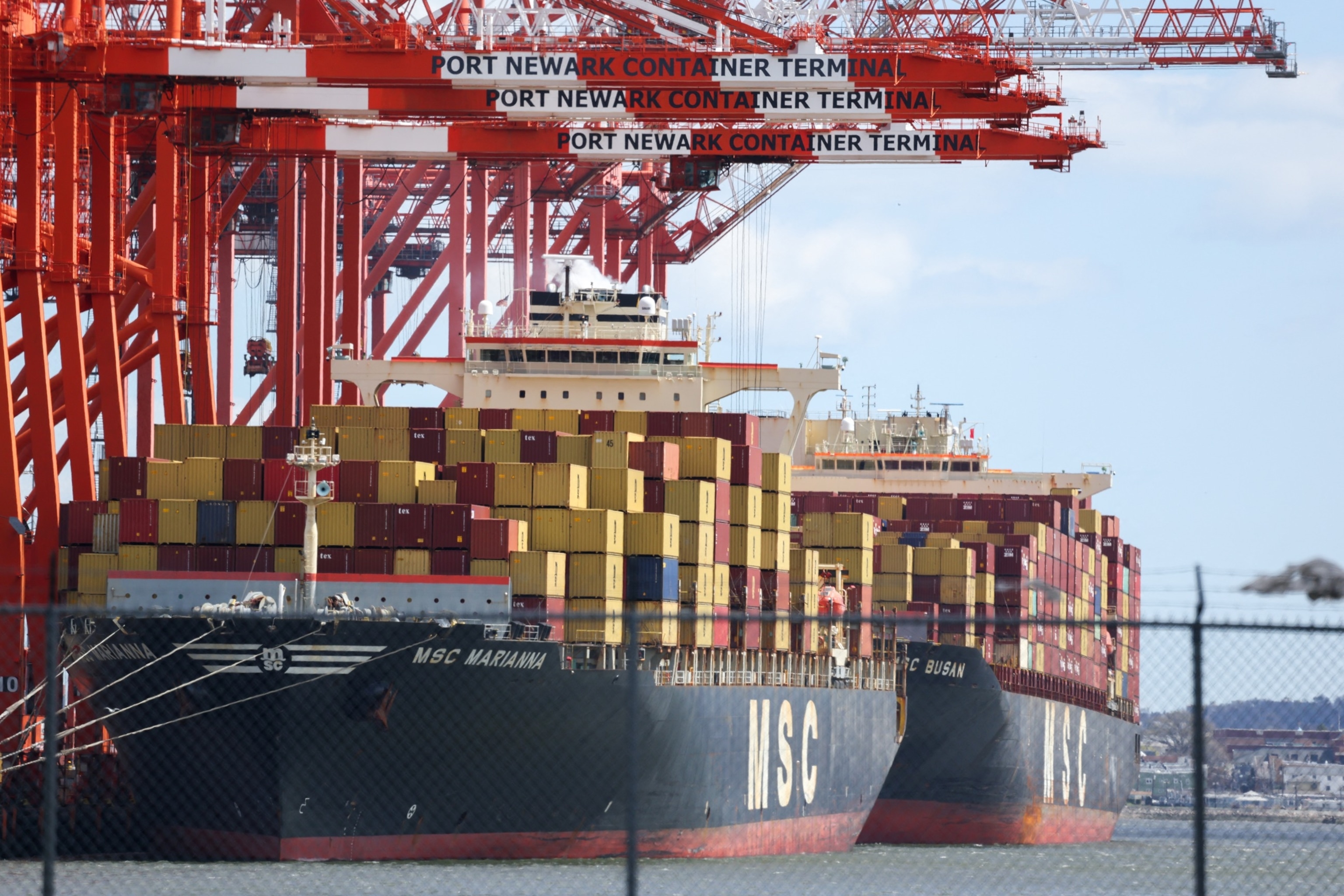 ‘Huge week’ of economic data set to test Trump’s tariffs