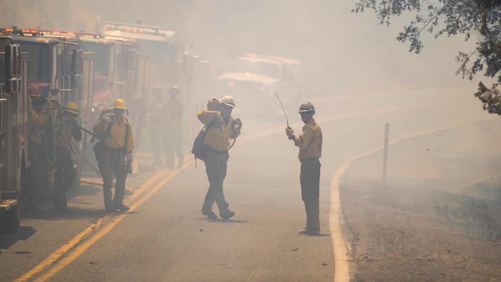  California firefighters make progress as wildfires push devastation and spread smoke across US West