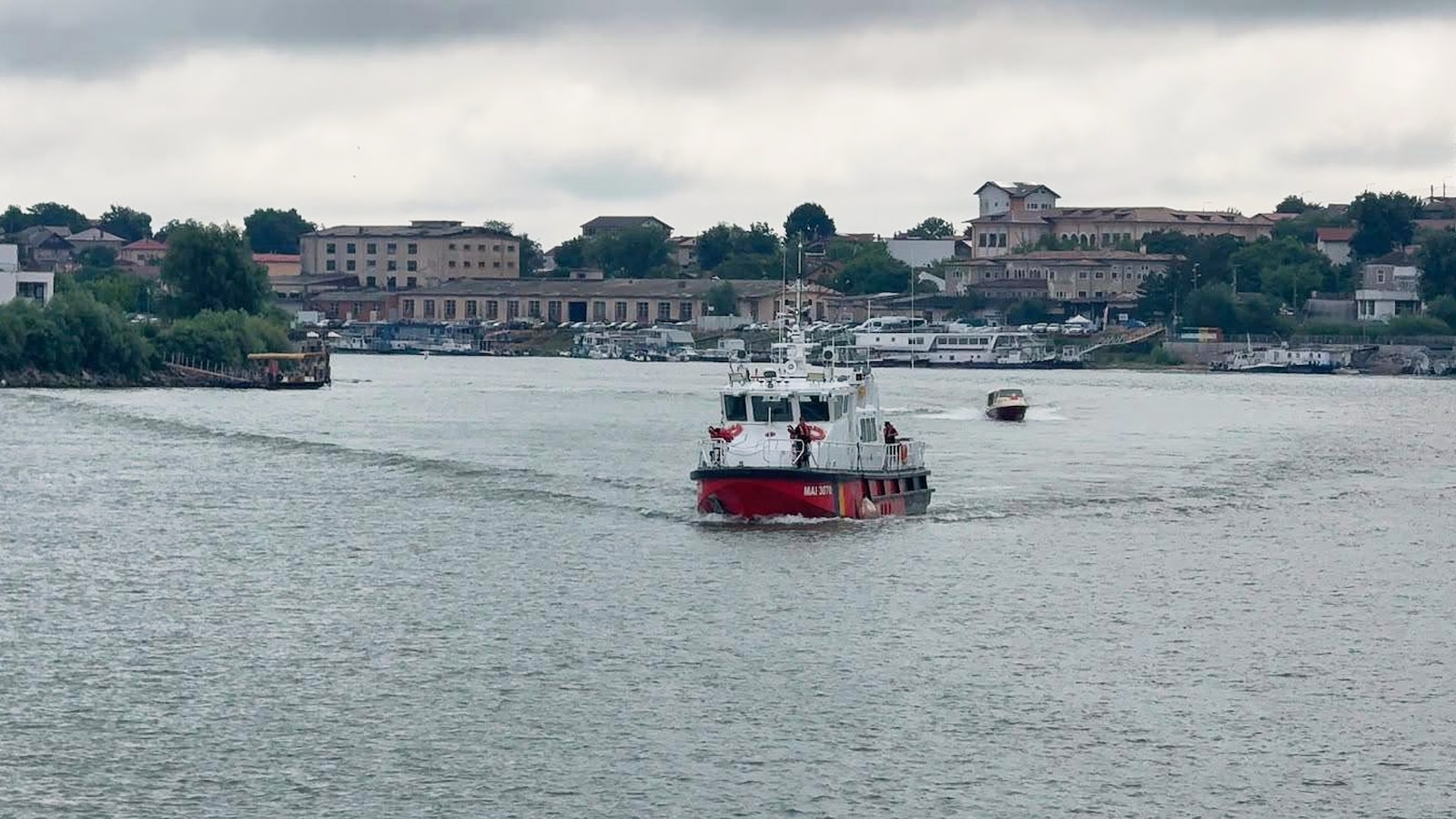 Моряк загина, след като пътуващ за Украйна танкер се запали край Румъния