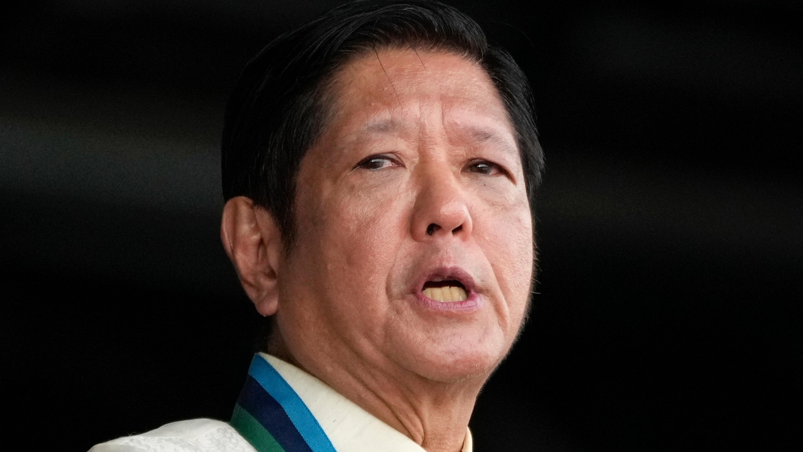 سياسي فلبيني سيسجن بحلول عيد الميلاد بتهمة فضيحة الفساد، الرئيس. قال سياسي فلبيني سيسجن بحلول عيد الميلاد بتهمة فضيحة الفساد، الرئيس. قال