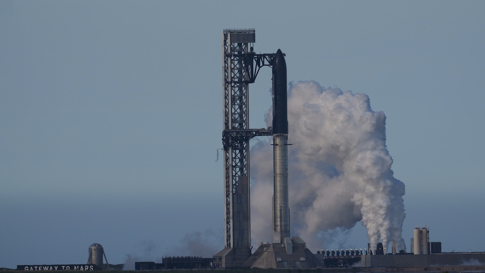 SpaceX hits series of problems while trying to launch tries to launch bigger Starship