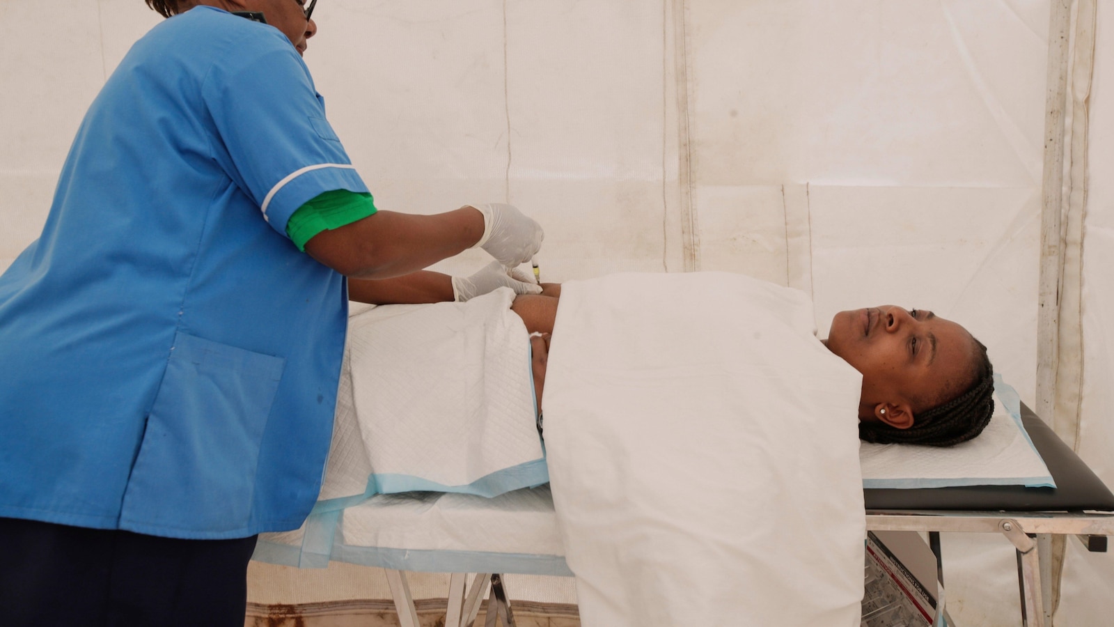 Дългодействащо лекарство за ХИВ пристига в Зимбабве за някои с най-висок риск