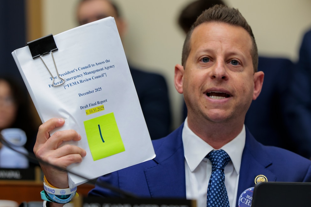PHOTO: DHS Secretary Kristi Noem Testifies During House Judiciary Committee Hearing