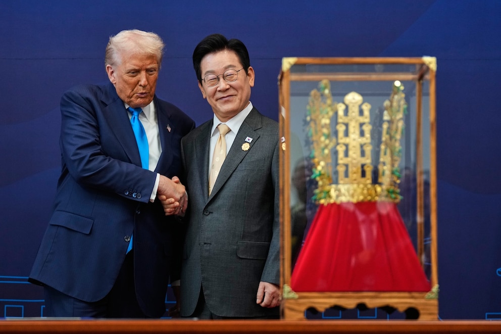 PHOTO: Donald Trump,Lee Jae Myung