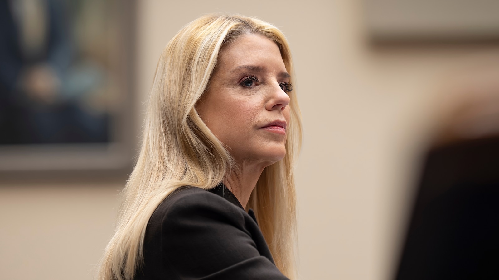 Pam Bondi se enfrentará a preguntas a puerta cerrada de los legisladores de la Cámara sobre los archivos de Epstein