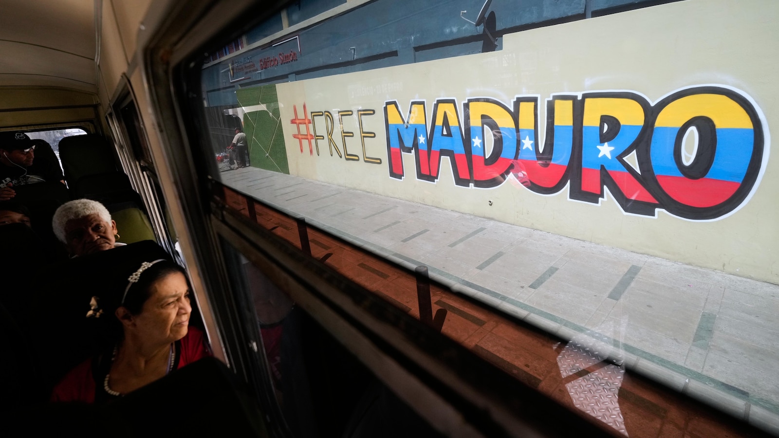 Венецуела ще освободи „значителен брой“ затворници като жест за „търсене на мир“