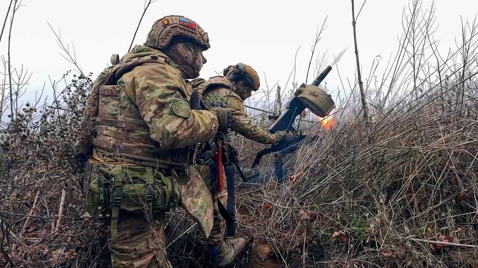 الغارات الجوية الروسية تقتل شخصين في أوكرانيا خلال تبادل الأسرى المخطط له في عيد الفصح