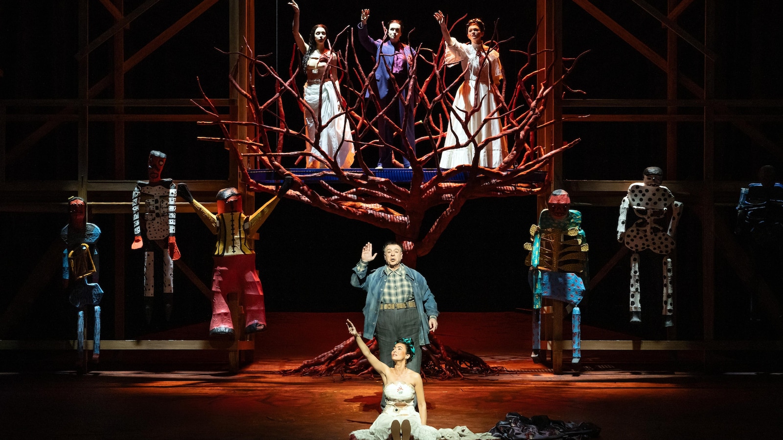 Frida Kahlo and Diego Rivera reunite on Day of the Dead in new Met Opera production  abcnews.com