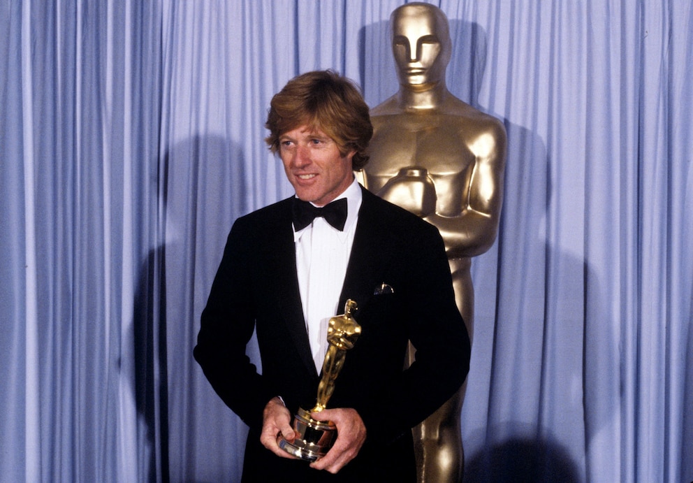 PHOTO: Robert Redford won his first best director Oscar for his work on the film, "Ordinary People," which starred Mary Tyler Moore and Donald Sutherland, at the 53rd annual Academy Awards, March 31, 1981, in Los Angeles.