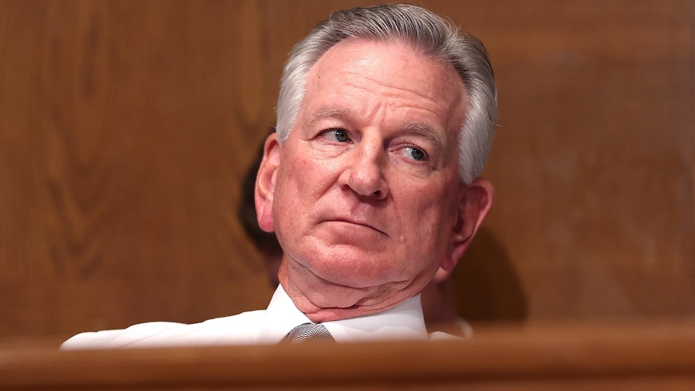 NextImg:Tuberville releasing hold on almost all military nominees, ending monthslong blockade