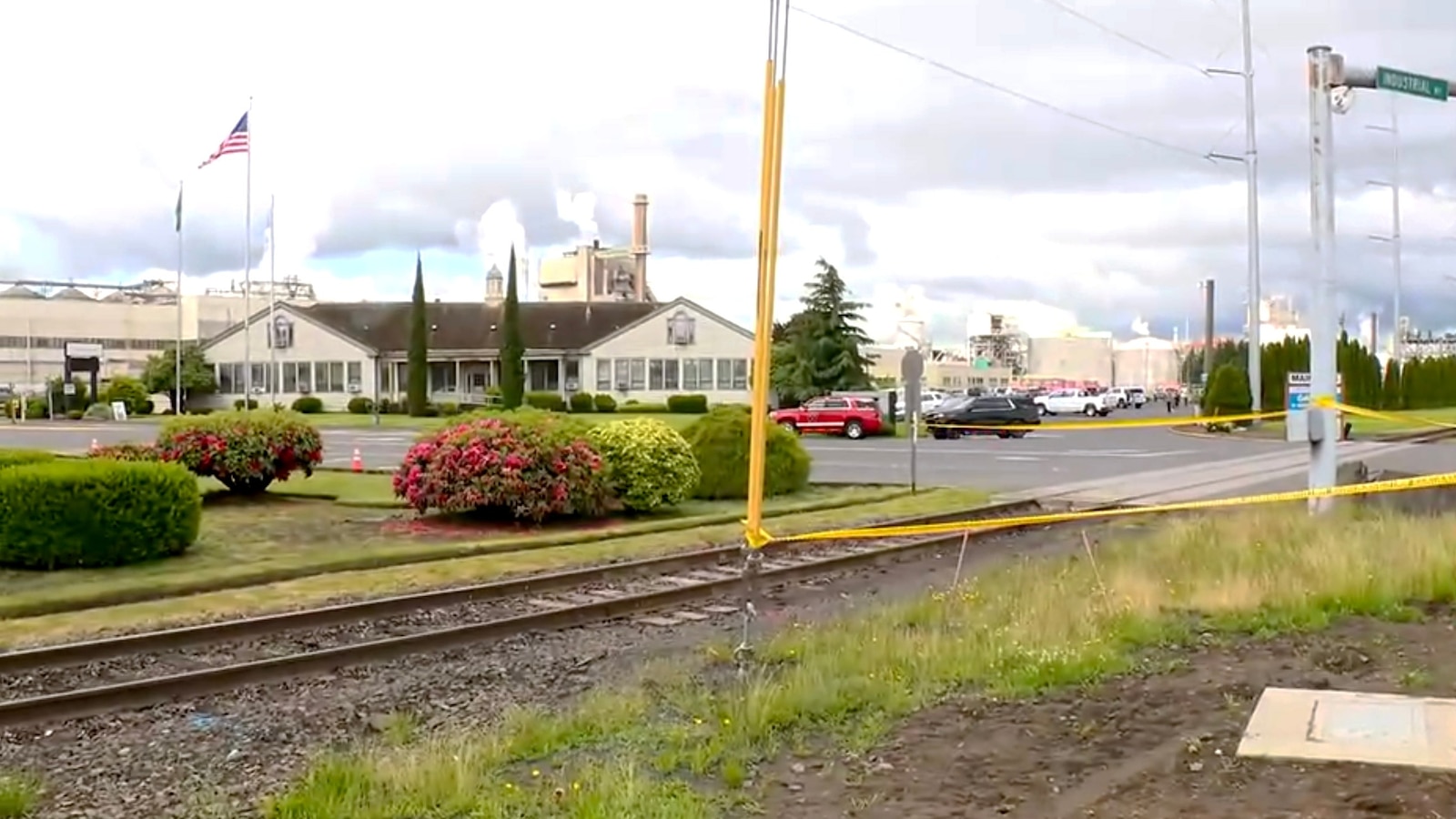 Fatalities confirmed after chemical tank ruptures at pulp and paper mill in Washington state