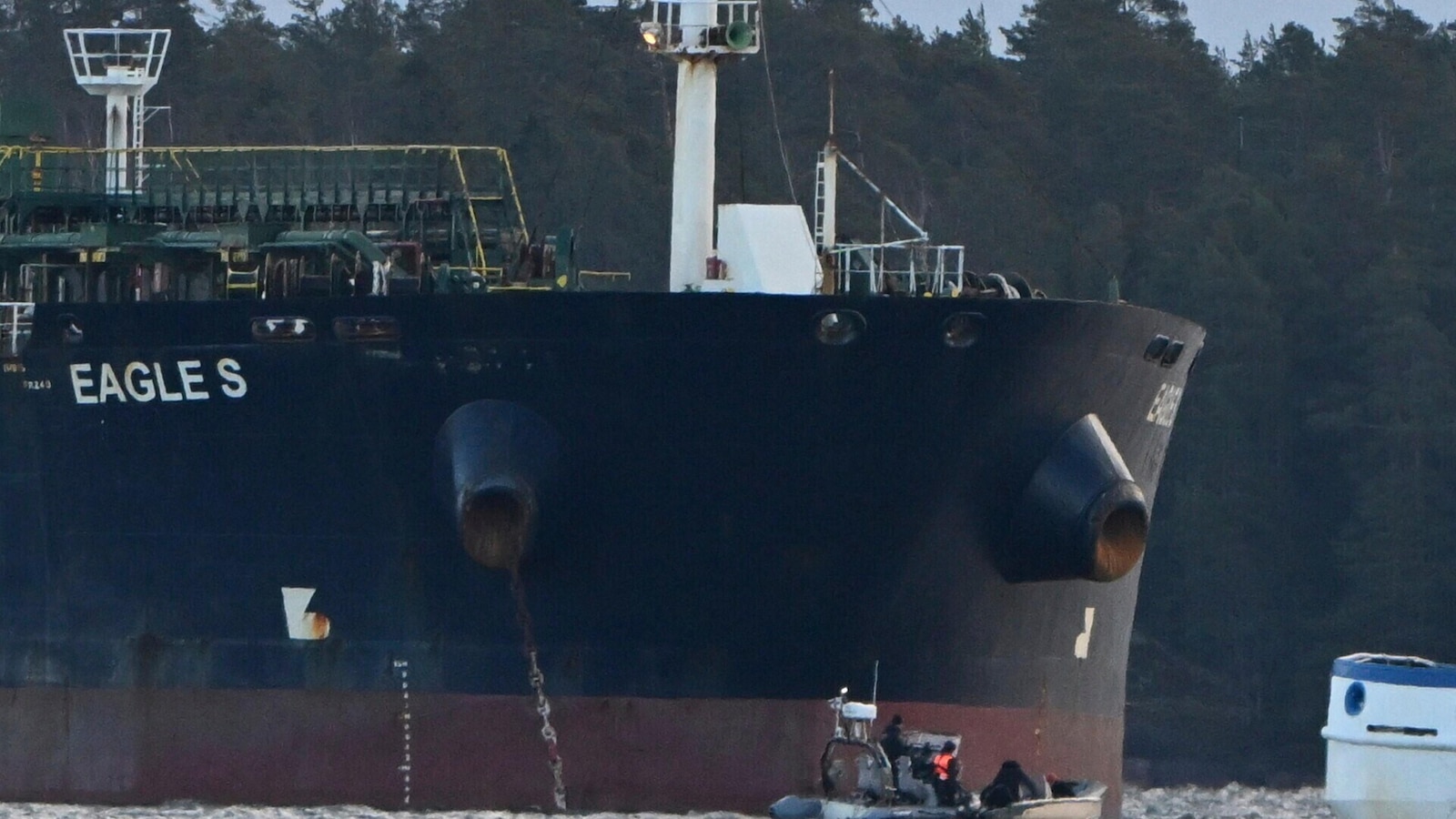 Китайски морски капитан се пледира за невинен в съда в Хонконг за повреда на кабели в Балтийско море