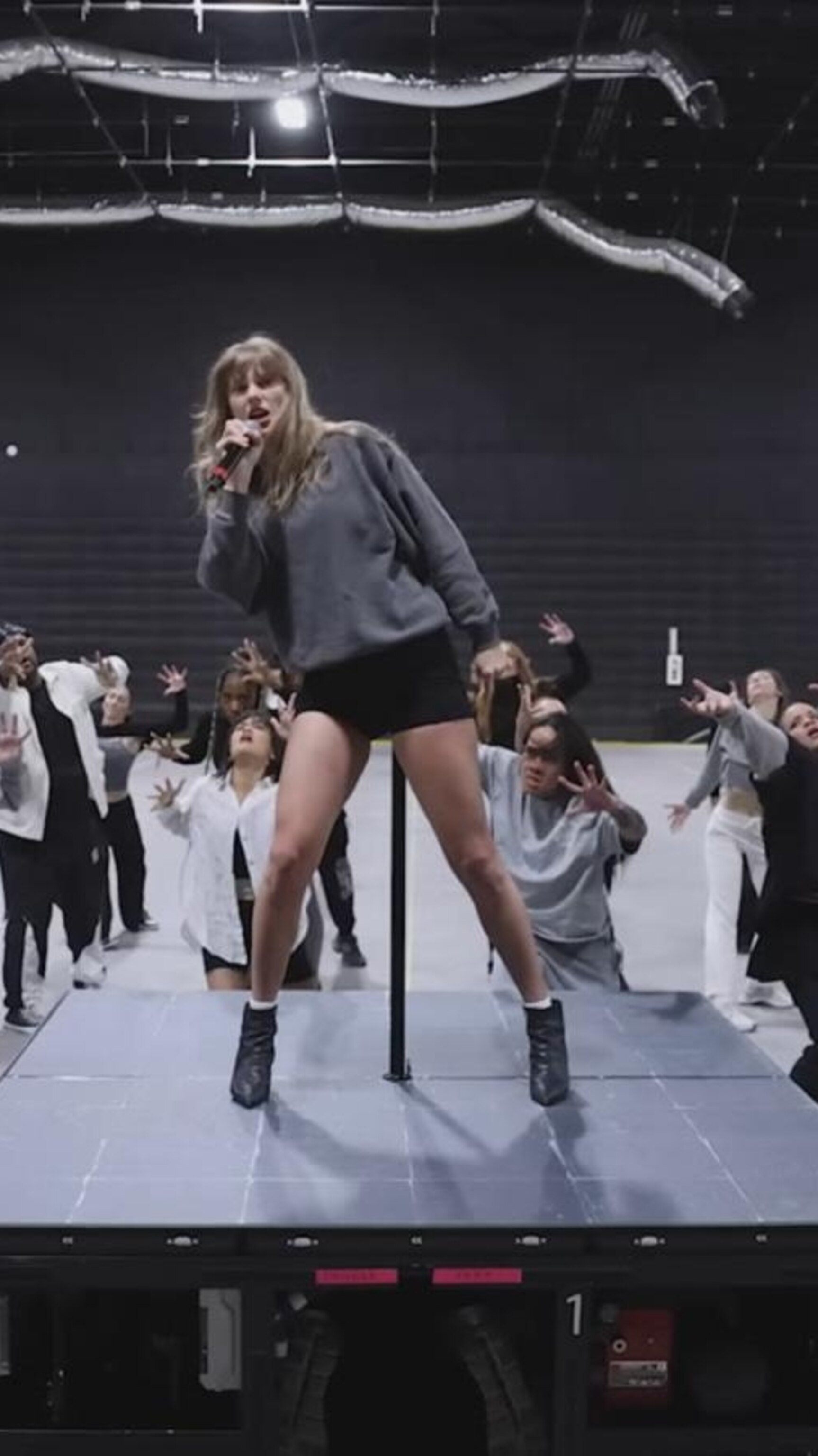 Video Taylor Swift drops music video for 'I Can Do It With a