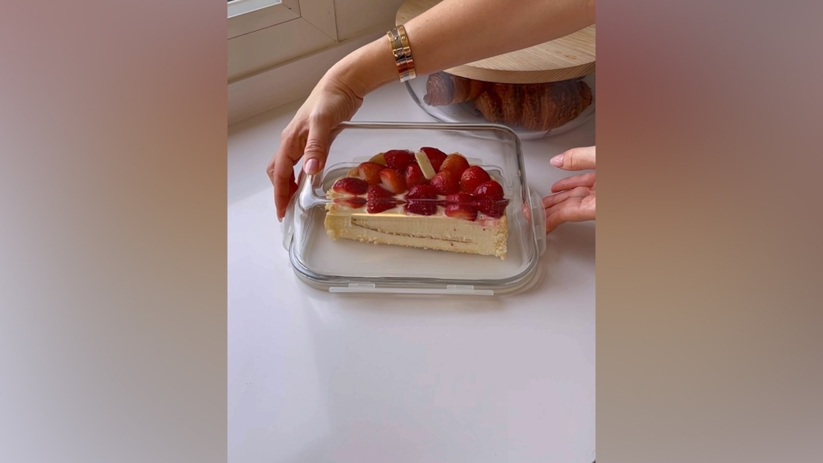 Left Cake Turns out, we've all been storing leftover cake wrong - ABC News