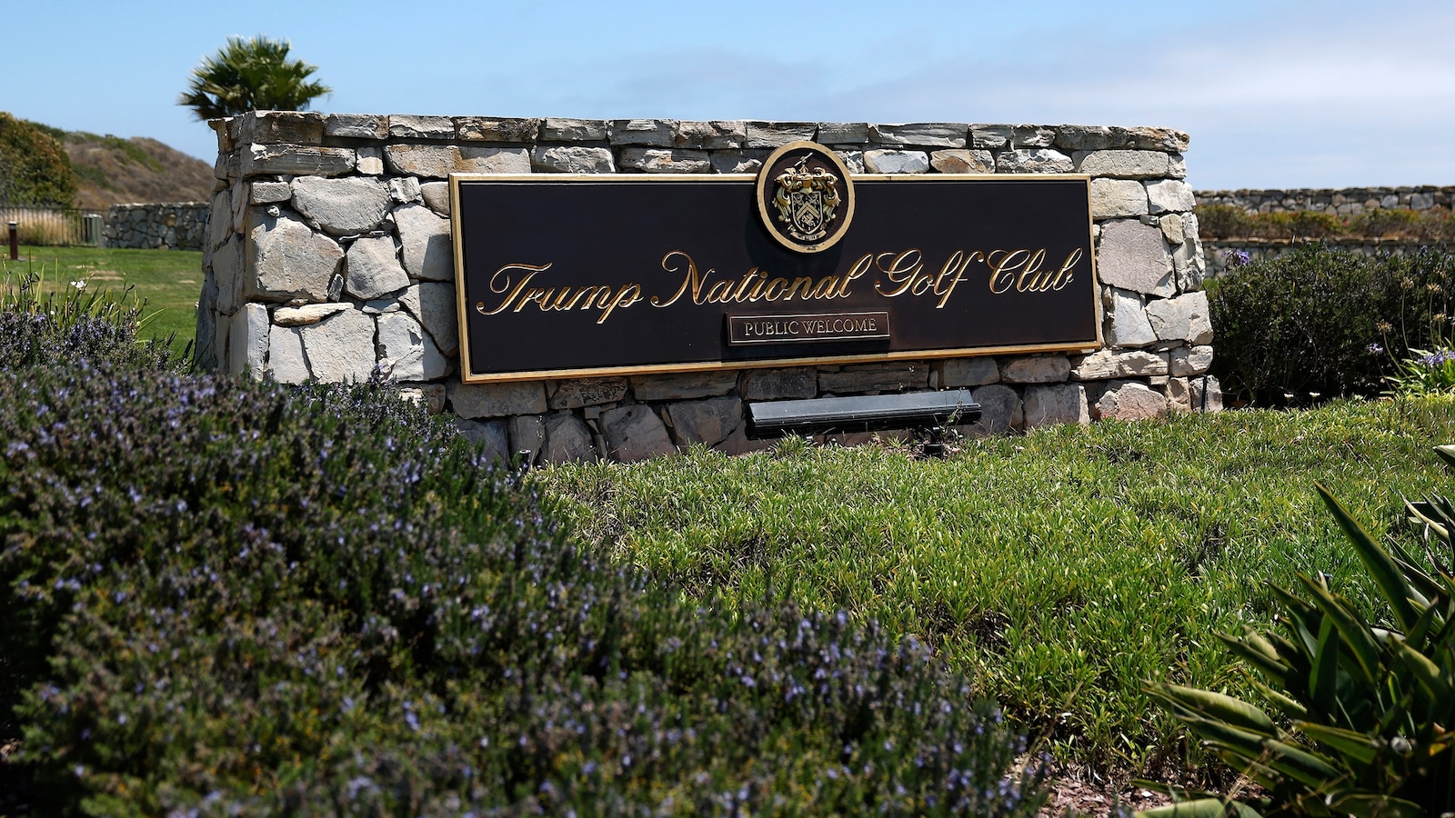 Armed man arrested at Trump National Golf Course in Los Angeles County: Authorities