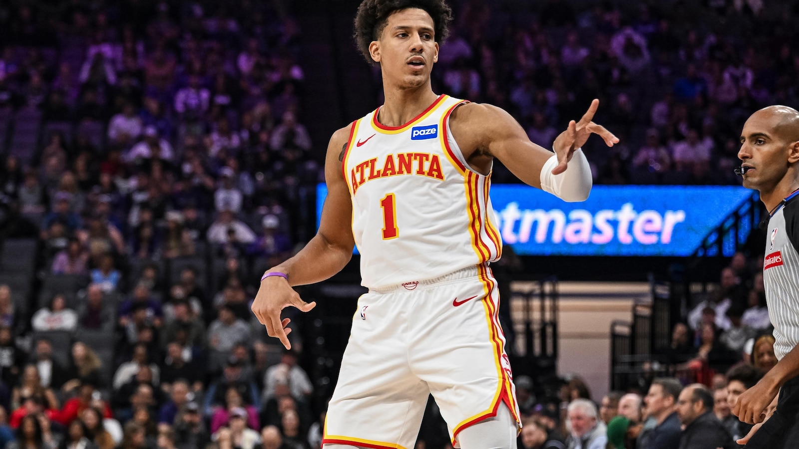 Jalen Johnson's double-double leads Hawks past Kings 133-100