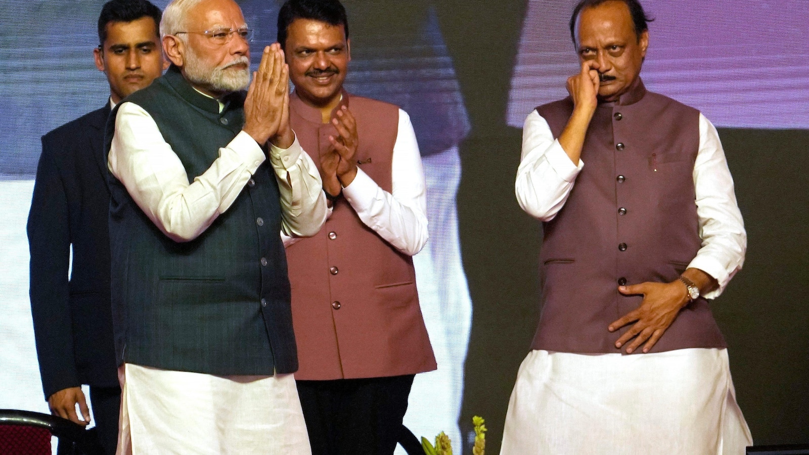 Частен самолет се разби в Западна Индия и уби заместник-главен министър и още 4-ма