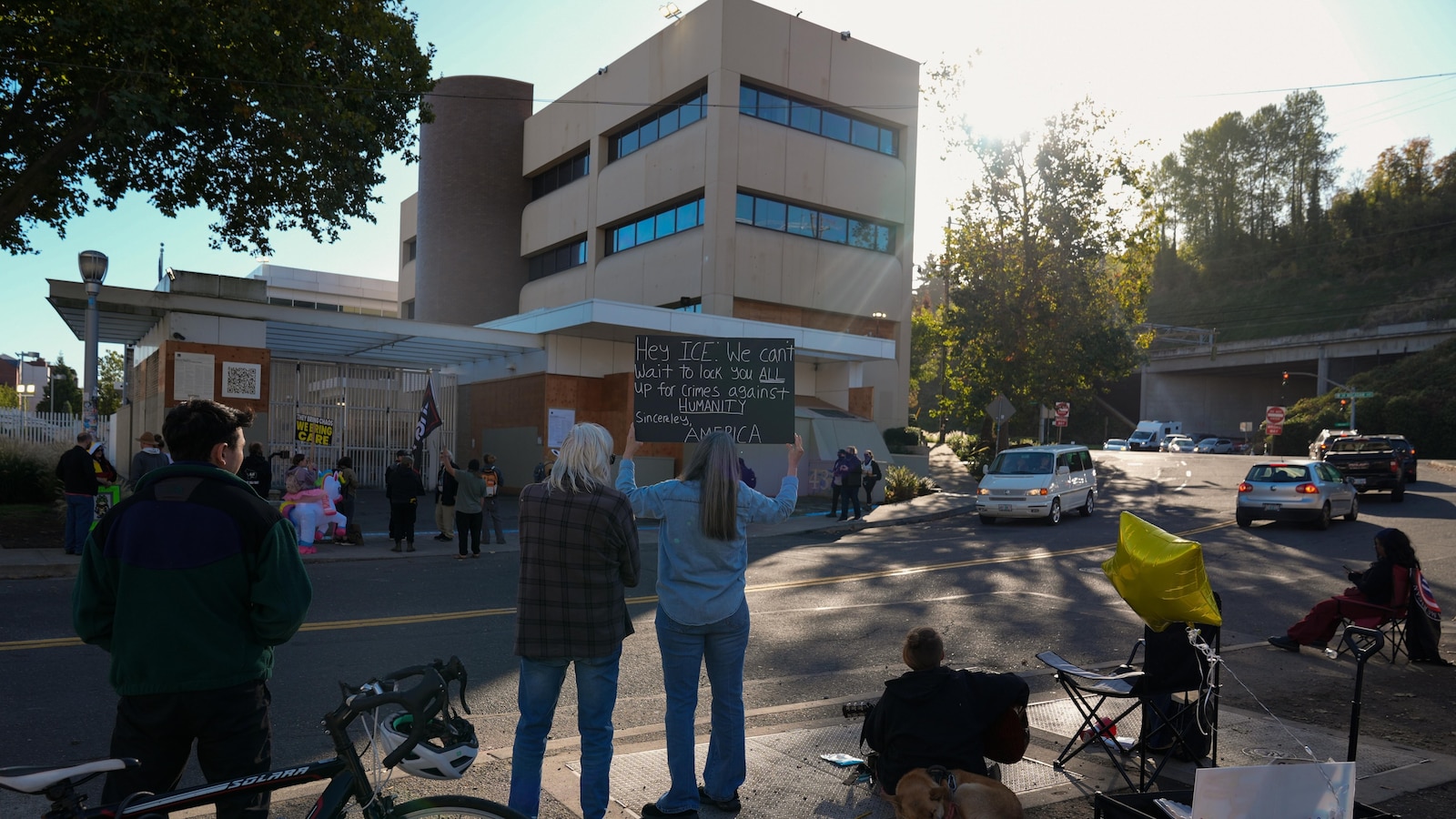 Judge again bars Trump administration from deploying troops to Portland