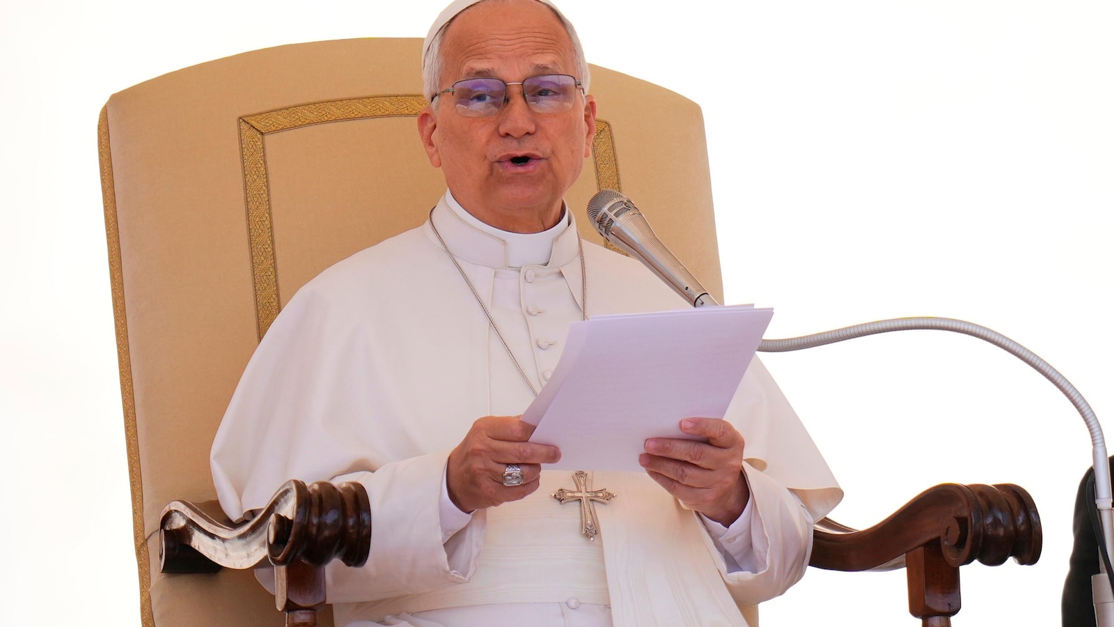 Pope Leo XIV encourages wealthy US Catholics to keep donating