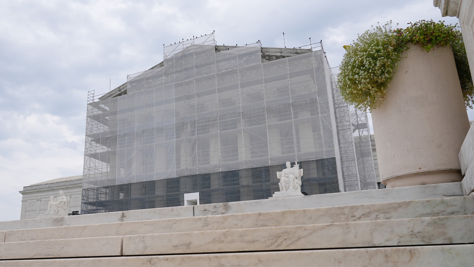 Supreme Court strikes down Colorado law banning 'conversion therapy' for minors