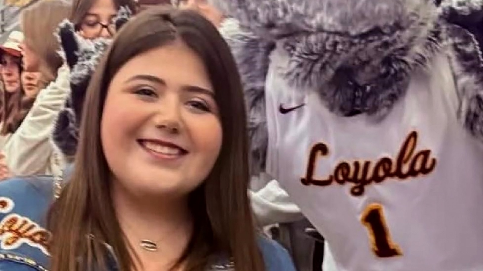 Loyola University Chicago student shot, killed while walking with friends: Police