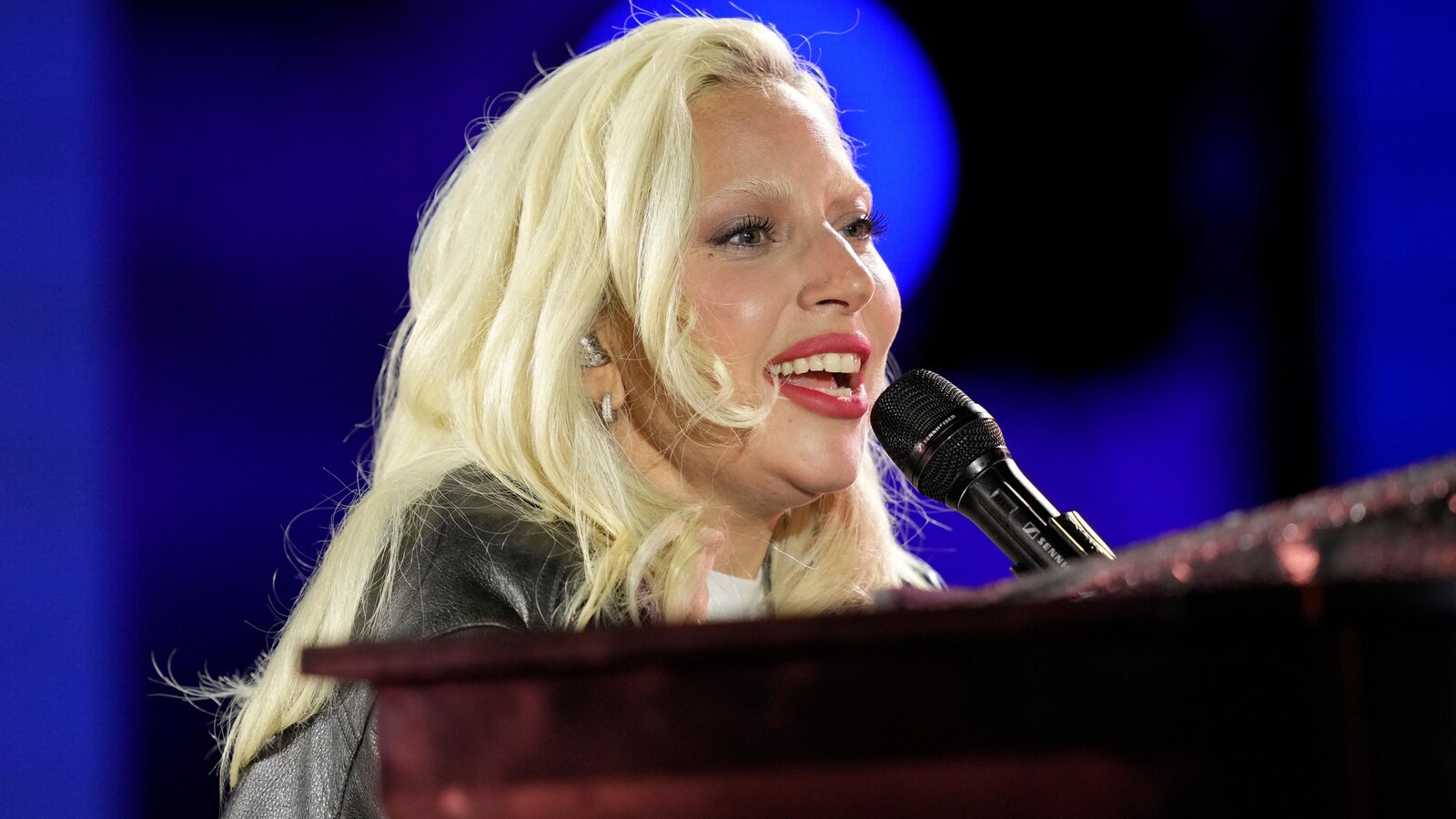 The MTV Video Music Awards are back. Taylor Swift and Beyoncé go head-to-head. Who will win?  abcnews.go.com