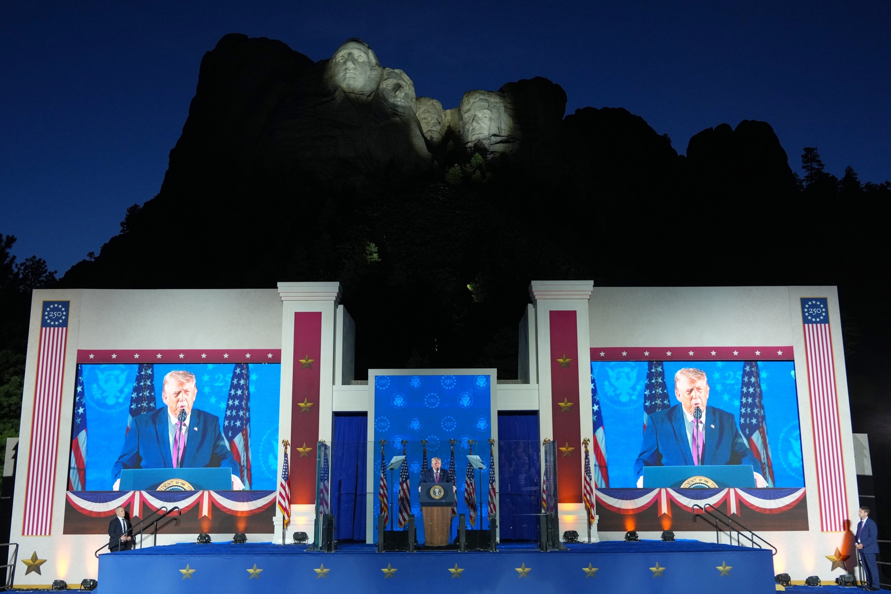 PHOTO: Trump